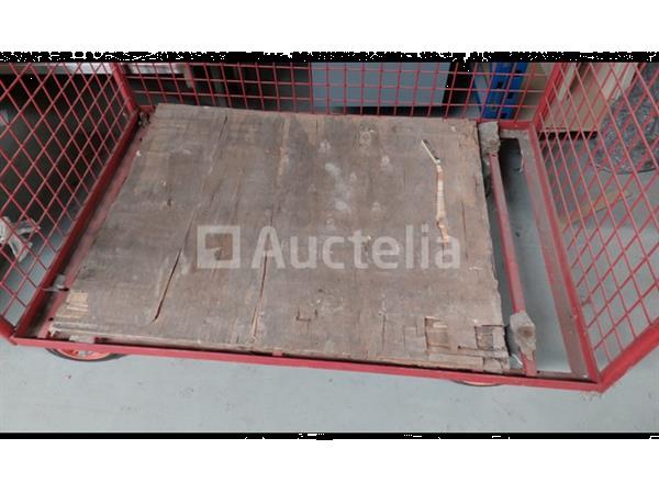 Grote foto rolcontainer rood doe het zelf en verbouw ijzerwaren en bevestigingsmiddelen