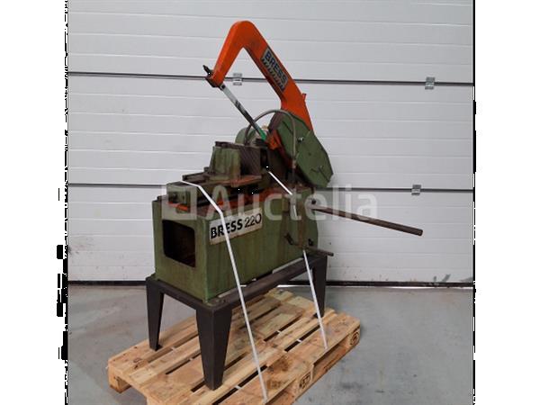 Grote foto beugelzaag metaalzaagmachine bress 220 doe het zelf en verbouw ijzerwaren en bevestigingsmiddelen