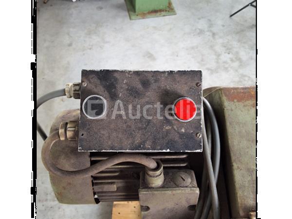 Grote foto bandschuurmachine 75mm breed 380v doe het zelf en verbouw ijzerwaren en bevestigingsmiddelen