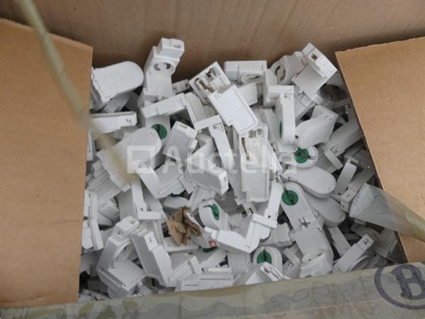 Grote foto diverse elektrische apparatuur set doe het zelf en verbouw onderdelen en accessoires