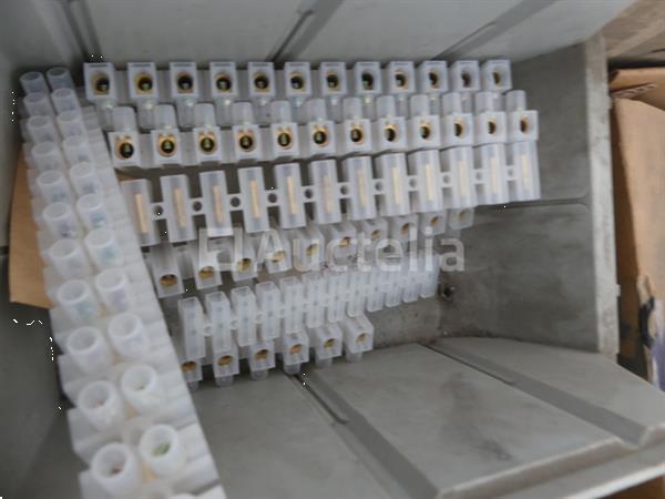 Grote foto diverse elektrische apparatuur set doe het zelf en verbouw onderdelen en accessoires