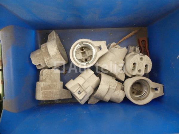 Grote foto diverse elektrische apparatuur set doe het zelf en verbouw onderdelen en accessoires