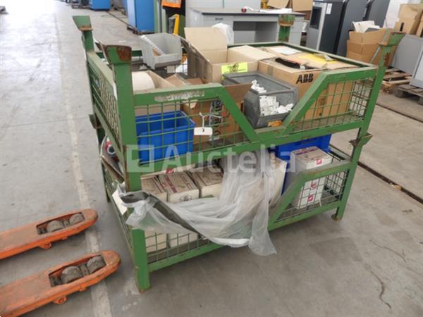 Grote foto diverse elektrische apparatuur set doe het zelf en verbouw onderdelen en accessoires