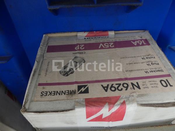 Grote foto diverse elektrische apparatuur set doe het zelf en verbouw onderdelen en accessoires