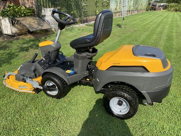 Grote foto stiga park 500 maaidek 120 tuin en terras zitmaaiers