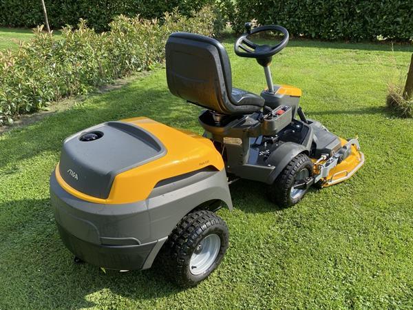 Grote foto stiga park 500 maaidek 120 tuin en terras zitmaaiers