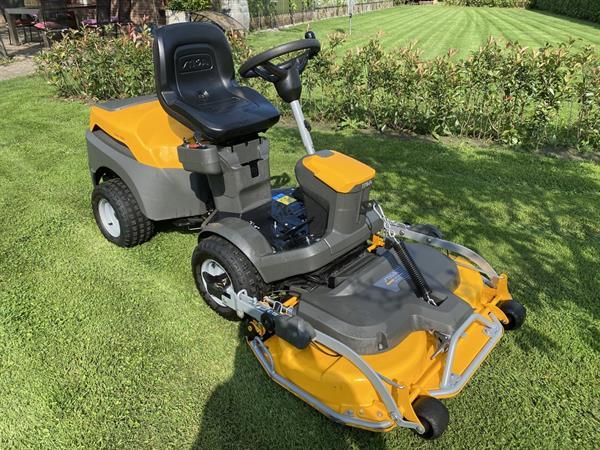 Grote foto stiga park 500 maaidek 120 tuin en terras zitmaaiers