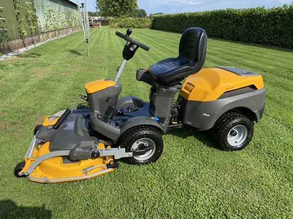 Grote foto stiga park 500 maaidek 120 tuin en terras zitmaaiers