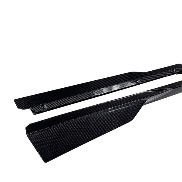 Grote foto dit betreft een lamborghini revuelto carbon side skirt set auto onderdelen tuning en styling
