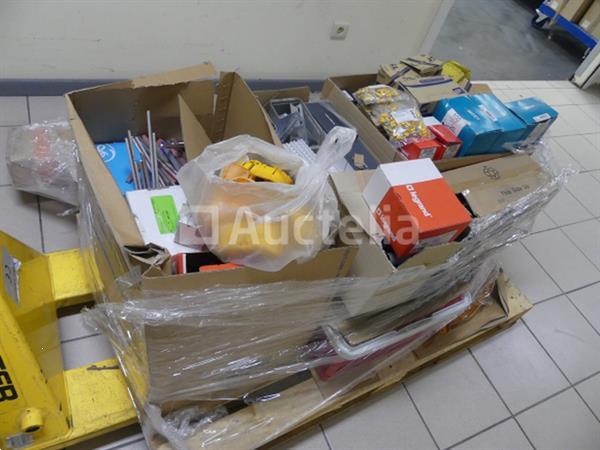 Grote foto diverse elektrische apparatuur set doe het zelf en verbouw onderdelen en accessoires