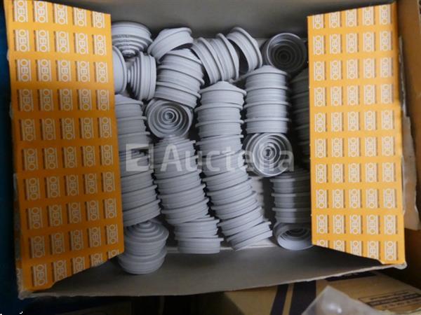 Grote foto diverse elektrische apparatuur set doe het zelf en verbouw onderdelen en accessoires