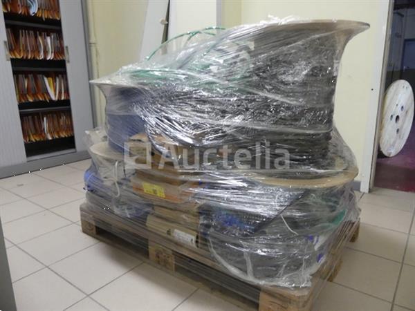 Grote foto set van verschillende elektrische kabelspoelen doe het zelf en verbouw onderdelen en accessoires