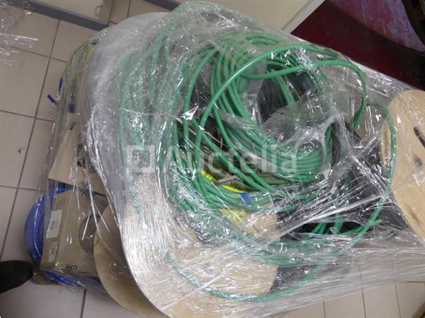 Grote foto set van verschillende elektrische kabelspoelen doe het zelf en verbouw onderdelen en accessoires