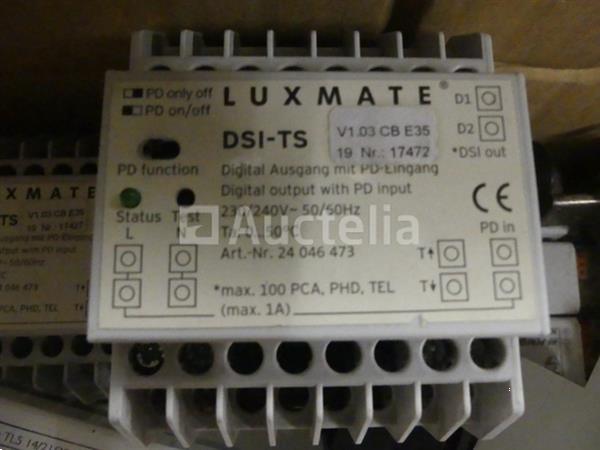 Grote foto diverse elektrische apparatuur set doe het zelf en verbouw onderdelen en accessoires