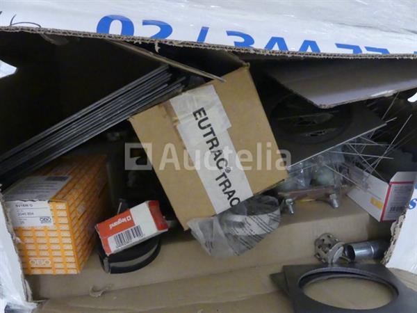 Grote foto diverse elektrische apparatuur set doe het zelf en verbouw onderdelen en accessoires