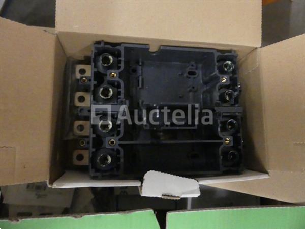 Grote foto diverse elektrische apparatuur set doe het zelf en verbouw onderdelen en accessoires