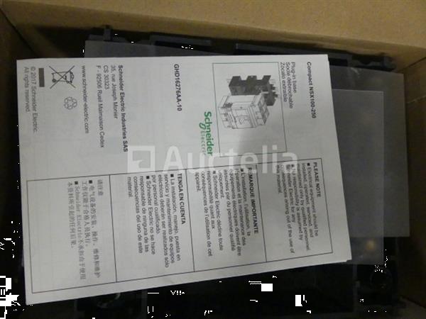 Grote foto diverse elektrische apparatuur set doe het zelf en verbouw onderdelen en accessoires