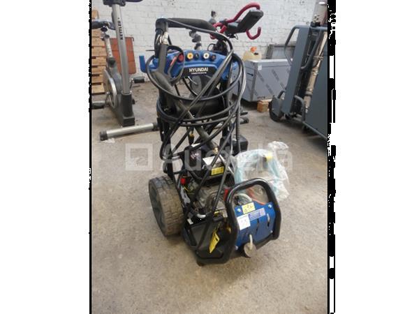 Grote foto hyundai lb180g benzine hogedrukreiniger doe het zelf en verbouw onderdelen en accessoires