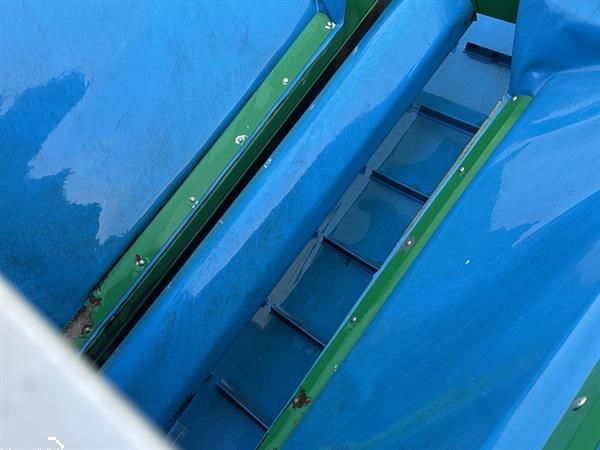 Grote foto upmann upmatic doseerbunker met lift 420 x 60 cm agrarisch kisten