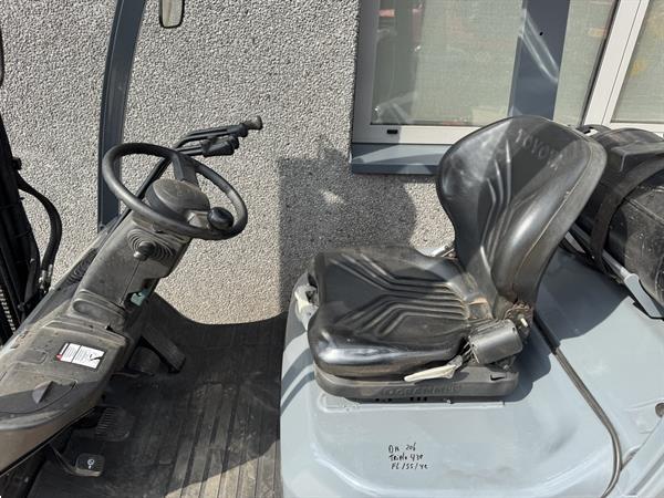 Grote foto toyota 02 8fgf18 triplo 430 freelift sideshift 4e functie 2013 lpg agrarisch heftrucks