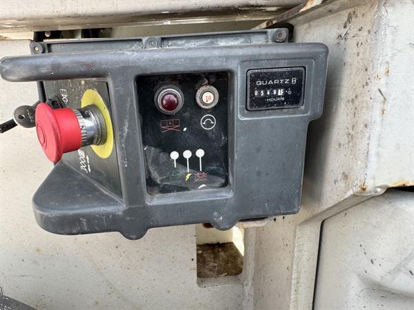 Grote foto jlg 2030es schaarhoogwerker scissor lift 8meter werkhoogte 2014 elektrisch doe het zelf en verbouw hoogwerkers