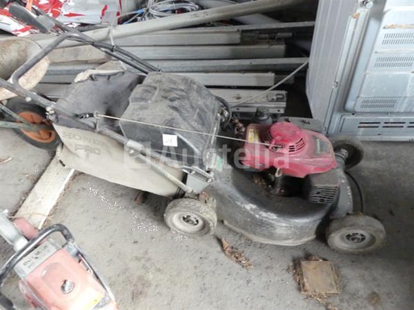 Grote foto 1tractor en 2 grasmaaiers tuin en terras zitmaaiers