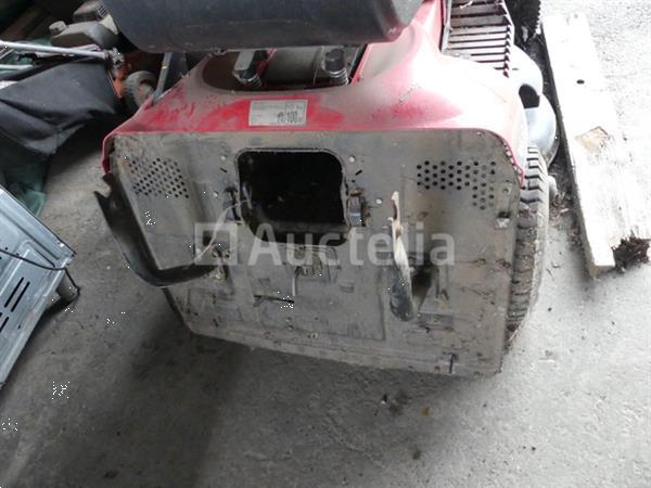 Grote foto 1tractor en 2 grasmaaiers tuin en terras zitmaaiers