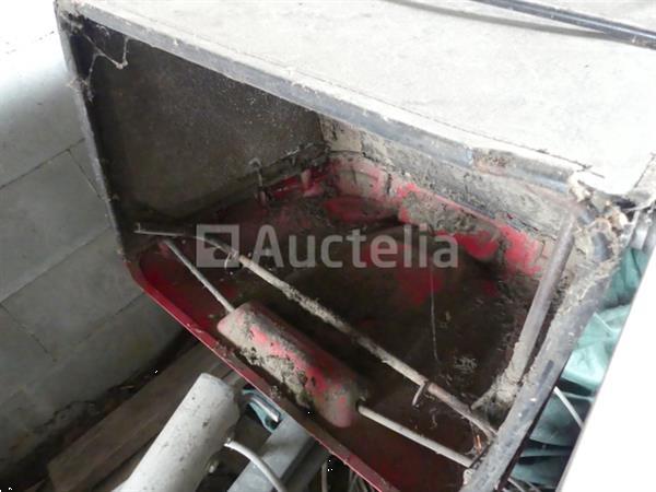 Grote foto 1tractor en 2 grasmaaiers tuin en terras zitmaaiers