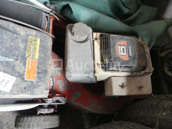 Grote foto 1tractor en 2 grasmaaiers tuin en terras zitmaaiers