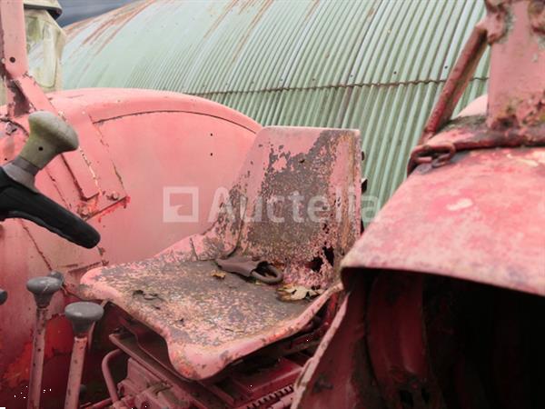 Grote foto international harvester landbouwtractor vin nt362374 agrarisch tractoren