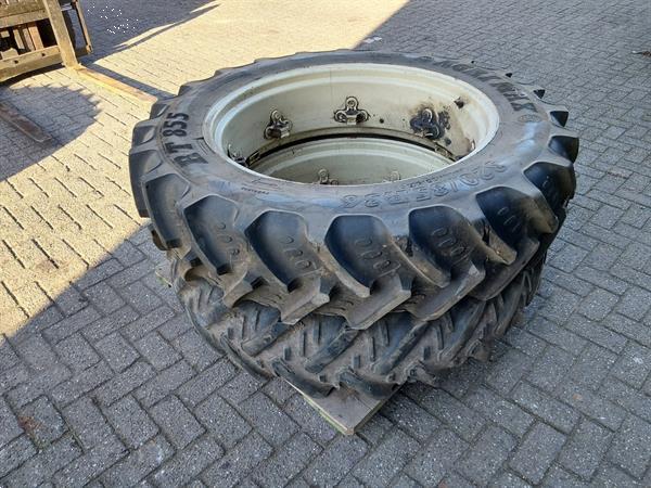 Grote foto wielen banden 320 85 r36 12.4 r36 agrarisch wielen