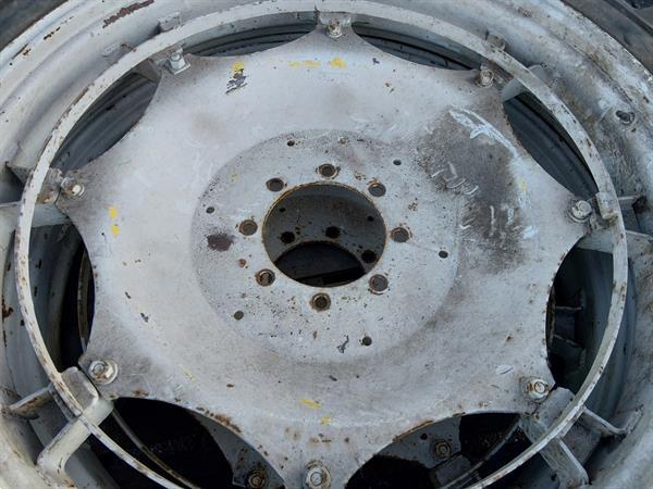 Grote foto cultuurwielen 9.5 r44 grote zf steek 220x270 agrarisch wielen