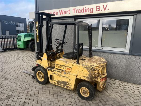 Grote foto heftruck forklift hyster h2.50xl duplo355 sideshift isuzu diesel agrarisch heftrucks