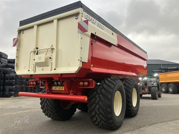 Grote foto beco super 2200 agrarisch aanhangwagens