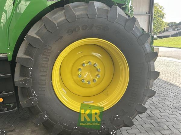 Grote foto john deere 8400 697285 agrarisch hakselaars