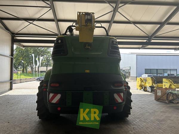 Grote foto john deere 8400 697285 agrarisch hakselaars