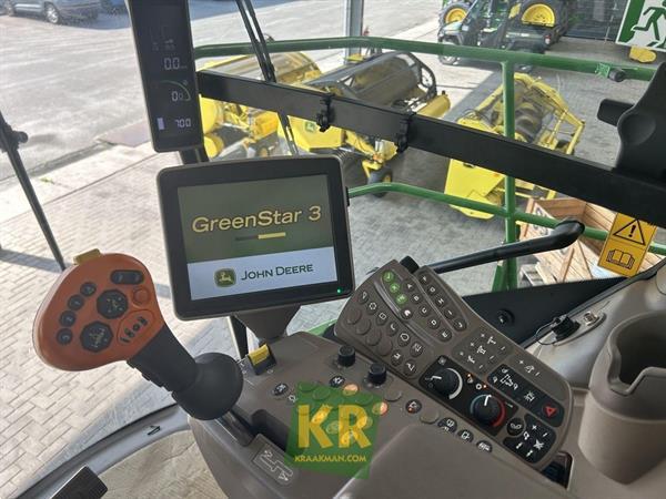 Grote foto john deere 8400 697285 agrarisch hakselaars