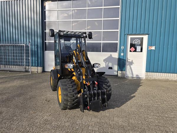 Grote foto nieuw jcb 403 plus agrarisch algemeen