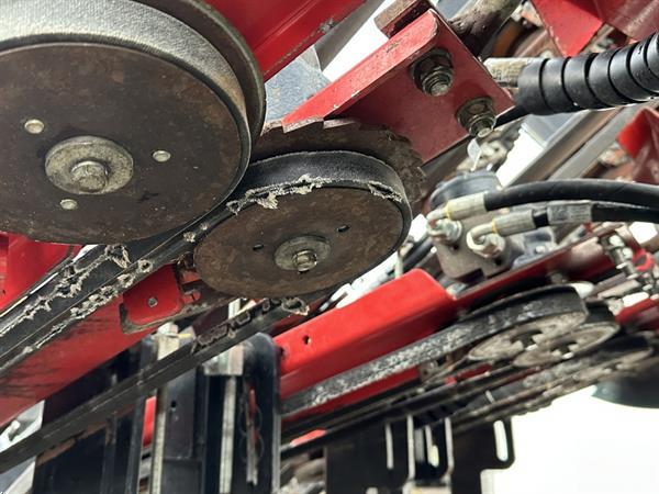 Grote foto j.j. broch t 3 knoflookrooier 3 rijen agrarisch oogstmachines