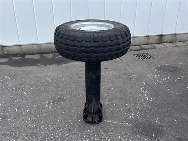 Grote foto j.j. broch t 3 knoflookrooier 3 rijen agrarisch oogstmachines