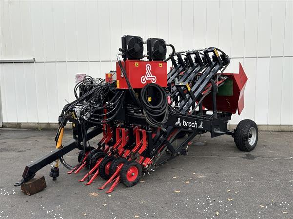 Grote foto j.j. broch t 3 knoflookrooier 3 rijen agrarisch oogstmachines