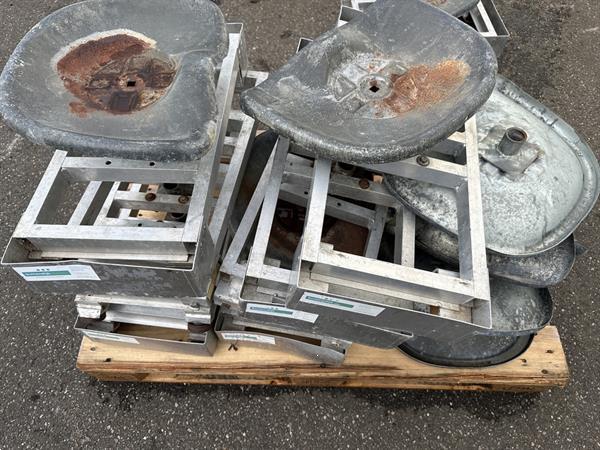 Grote foto buitendijk slaman buisrailwagen met zitje agrarisch tuinbouw