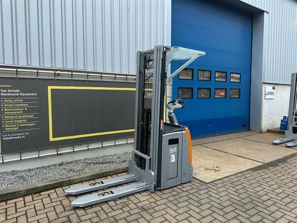 Grote foto vs 22483 elektrische triplex stapelaar still 5316mm initiele lift doe het zelf en verbouw hefwerktuigen