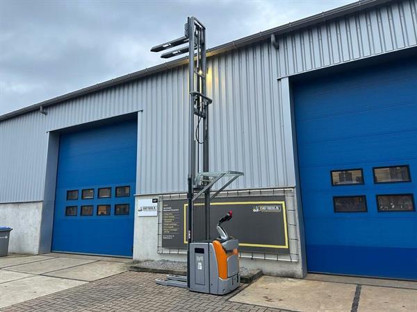 Grote foto vs 22483 elektrische triplex stapelaar still 5316mm initiele lift doe het zelf en verbouw hefwerktuigen