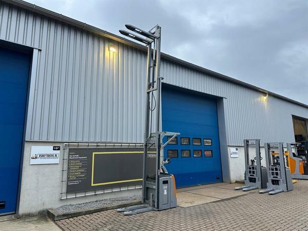 Grote foto vs 22483 elektrische triplex stapelaar still 5316mm initiele lift doe het zelf en verbouw hefwerktuigen