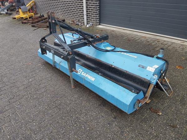 Grote foto saphir 231 veegmachine rolbezem agrarisch algemeen