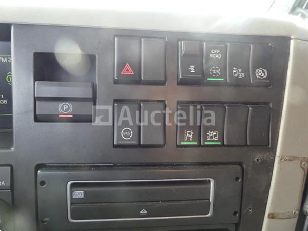 Grote foto volvo fm trekker 2016 713.949 km vin yv2xzx0a3gb778254 doe het zelf en verbouw vrachtwagens