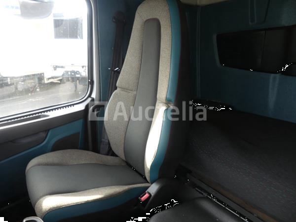 Grote foto volvo fm trekker 2016 713.949 km vin yv2xzx0a3gb778254 doe het zelf en verbouw vrachtwagens