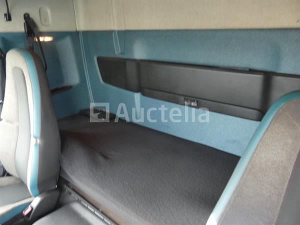 Grote foto volvo fm trekker 2016 713.949 km vin yv2xzx0a3gb778254 doe het zelf en verbouw vrachtwagens