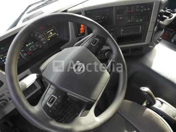 Grote foto volvo fm trekker 2016 713.949 km vin yv2xzx0a3gb778254 doe het zelf en verbouw vrachtwagens